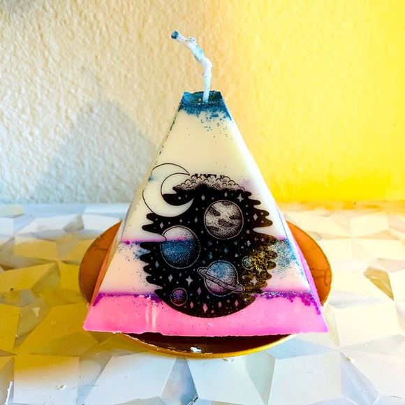 NWT Mountain Sweet Pea Candle - Picture 1 of 2